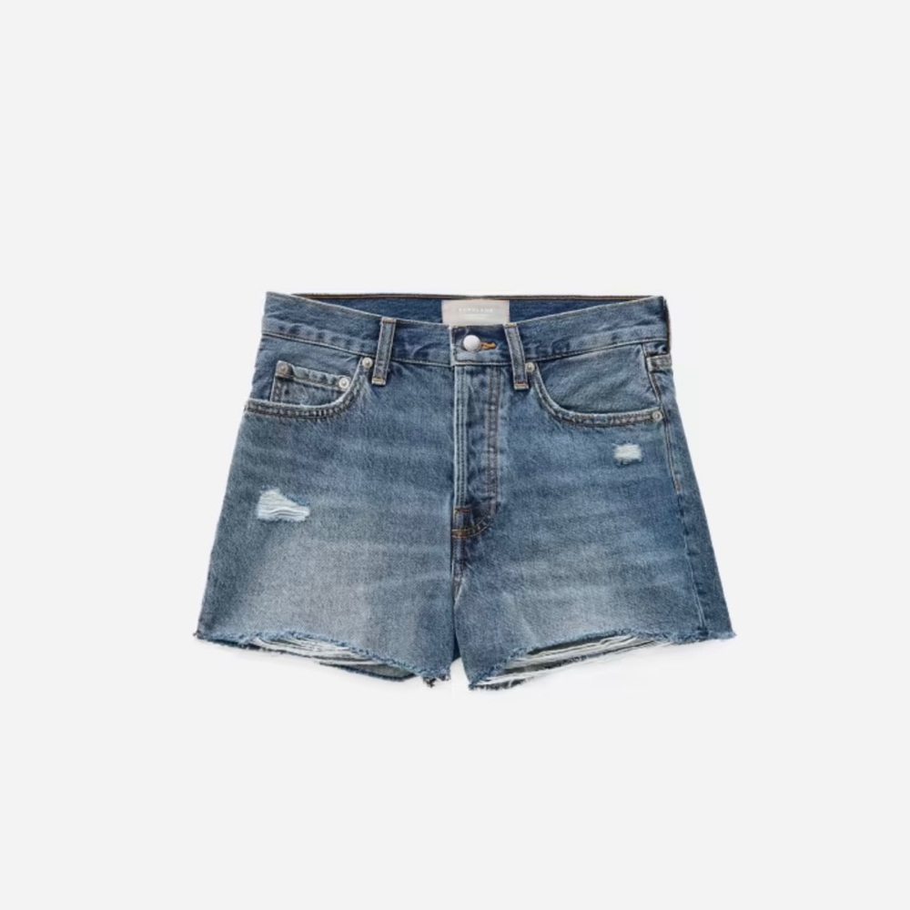 The Relaxed 90s Short